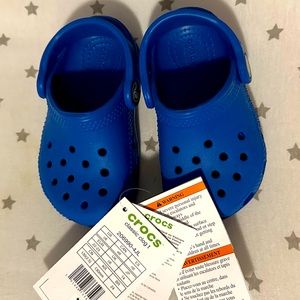 NWT Walker Crocs size 6